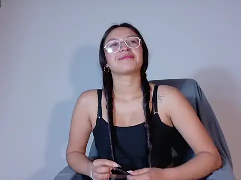 dalya03 online show from 10/24/25, 11:28