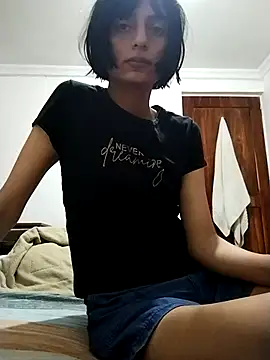 Snapshot of sophiasleepy1 chatting on 10/25/25, 02:56 sophiasleepy1 online show from 10/25/25, 02:56