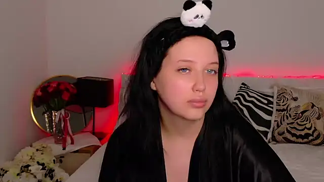 Snapshot of Felicia_Herceg chatting on 11/02/25, 05:48 Felicia Herceg online show from 11/02/25, 05:48