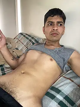 Snapshot of 12Andrew_23 chatting on 10/29/25, 07:26 12Andrew 23 online show from 10/29/25, 07:26