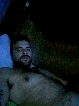 Snapshot of Camionista121998 chatting on 10/24/25, 01:24 Camionista121998 online show from 10/24/25, 01:24