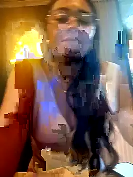 Snapshot of Samara_Outdoors chatting on 10/26/25, 10:47 Samara Outdoors online show from 10/26/25, 10:47