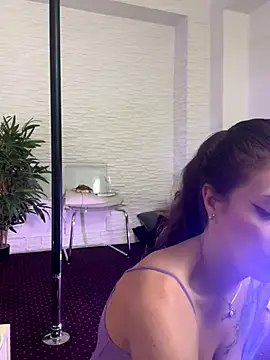 IvorySwan online show from 12/14/25, 05:35