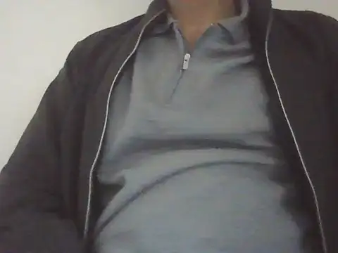 Snapshot of nick2445 chatting on 11/16/25, 04:45 nick2445 online show from 11/16/25, 04:45