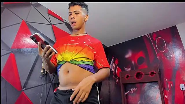 Raphael Latin online show from 10/29/25, 04:04