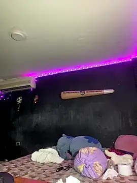 Snapshot of NikitaDragunXXX chatting on 10/23/25, 04:34 NikitaDragunXXX online show from 10/23/25, 04:34