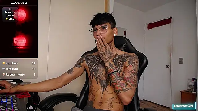 nathan aress6666 online show from 12/01/25, 11:10