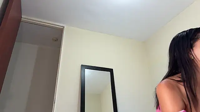 Snapshot of Dulce765b chatting on 10/22/25, 10:59 Dulce765b online show from 10/22/25, 10:59