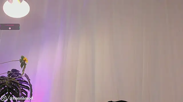 Snapshot of Lovely_queens_ chatting on 11/25/25, 10:15 Lovely queens online show from 11/25/25, 10:15