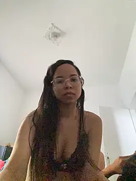 Snapshot of Bab_Angel chatting on 10/30/25, 05:57 Bab Angel online show from 10/30/25, 05:57