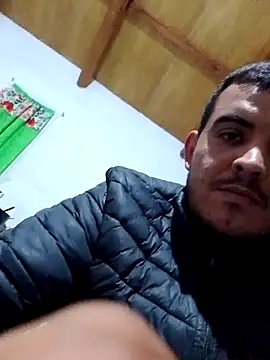 Snapshot of catriel111 chatting on 10/20/25, 01:39 catriel111 online show from 10/20/25, 01:39