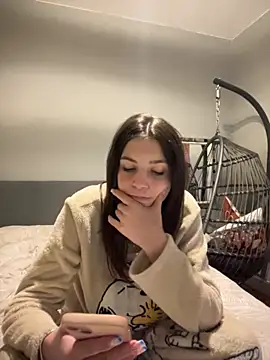 Brunnettebabe007 online show from 11/27/25, 11:51