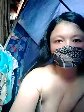 Snapshot of lisa-bae00 chatting on 10/22/25, 09:42 lisa-bae00 online show from 10/22/25, 09:42