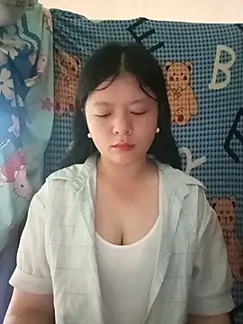 lisa-bae00 online show from 05/19/26, 11:22