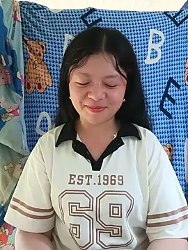 lisa-bae00 online show from 06/08/26, 12:47