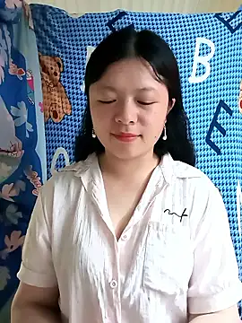 lisa-bae00 online show from 06/13/26, 11:30