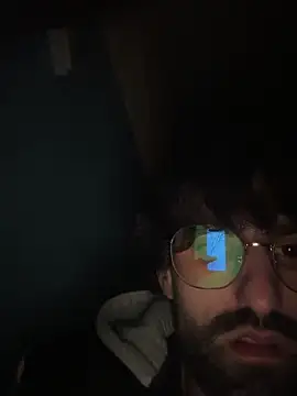 Snapshot of Paapii1098 chatting on 11/04/25, 02:21 Paapii1098 online show from 11/04/25, 02:21