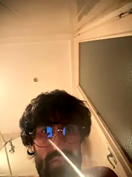 Snapshot of Paapii1098 chatting on 11/11/25, 07:47 Paapii1098 online show from 11/11/25, 07:47