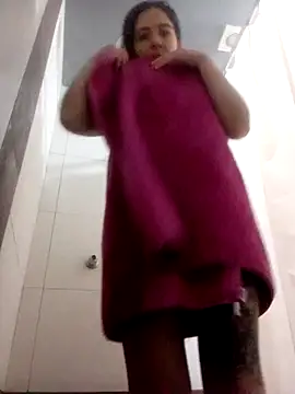 Snapshot of RedVelvet420 chatting on 11/02/25, 03:47 RedVelvet420 online show from 11/02/25, 03:47