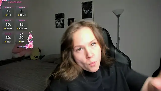 cute little Emily online show from 10/22/25, 05:02