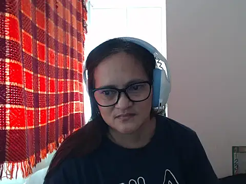 Kinkybela2025 online show from 05/18/26, 12:40