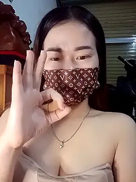 Family-Lovee online show from 11/22/25, 09:03