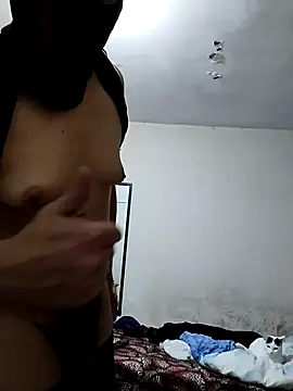 Snapshot of Joanhunk chatting on 10/22/25, 04:13 Joanhunk online show from 10/22/25, 04:13