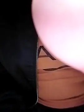 Minmin688 online show from 10/31/25, 10:27