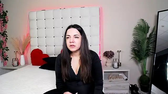 Snapshot of AlsouKass chatting on 11/24/25, 06:13 AlsouKass online show from 11/24/25, 06:13