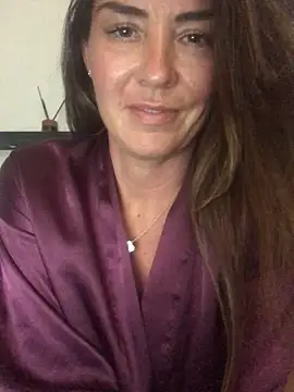 Snapshot of BestKeptSecret69 chatting on 10/20/25, 05:24 BestKeptSecret69 online show from 10/20/25, 05:24