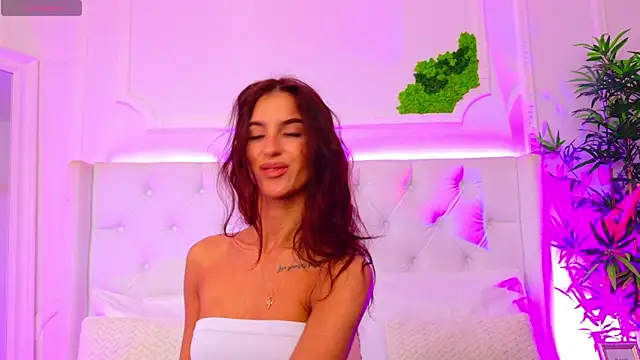 ElisaCharm online show from 06/01/26, 04:03