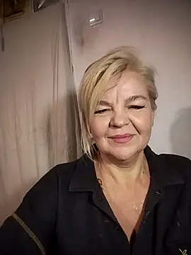 TiaBeauty9182 online show from 10/24/25, 09:33