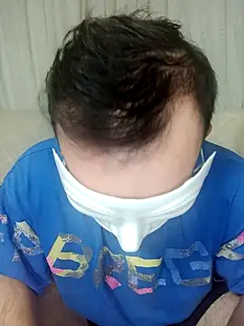 Snapshot of lazzzz09 chatting on 10/29/25, 06:20 lazzzz09 online show from 10/29/25, 06:20