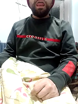 Snapshot of lazzzz09 chatting on 12/02/25, 12:38 lazzzz09 online show from 12/02/25, 12:38