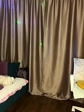 Snapshot of Drink_me_all_up chatting on 11/25/25, 09:48 Drink me all up online show from 11/25/25, 09:48