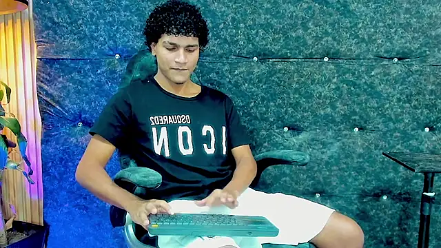 Snapshot of Iaan_Dalton_ chatting on 10/20/25, 07:58 Iaan Dalton online show from 10/20/25, 07:58