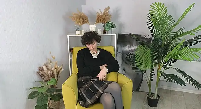 PhebeCharron online show from 10/22/25, 08:03