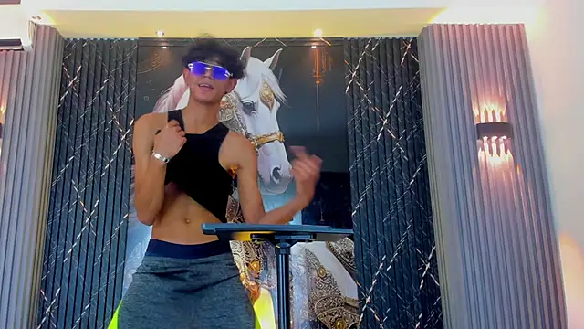 Snapshot of Sex_Boy_33_ chatting on 11/07/25, 07:25 Sex Boy 33 online show from 11/07/25, 07:25