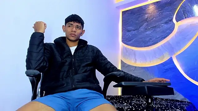 Snapshot of Sex_Boy_33_ chatting on 12/02/25, 04:51 Sex Boy 33 online show from 12/02/25, 04:51