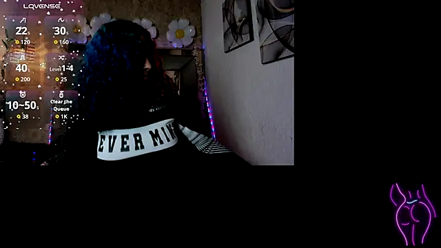 Snapshot of Cristall_ravven chatting on 11/04/25, 08:08 Cristall ravven online show from 11/04/25, 08:08