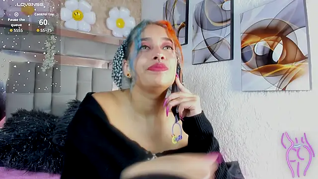 Snapshot of Cristall_ravven chatting on 11/18/25, 07:40 Cristall ravven online show from 11/18/25, 07:40