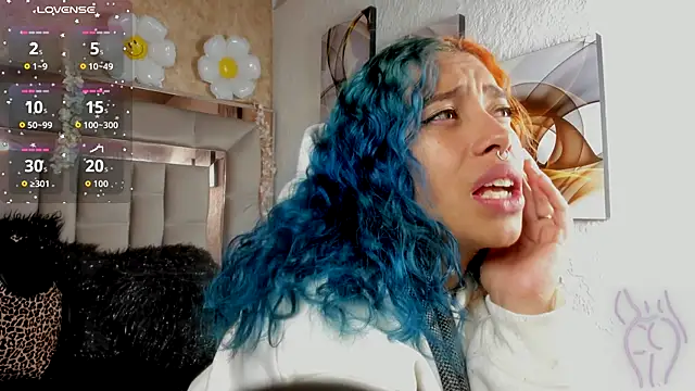 Snapshot of Cristall_ravven chatting on 12/16/25, 12:48 Cristall ravven online show from 12/16/25, 12:48