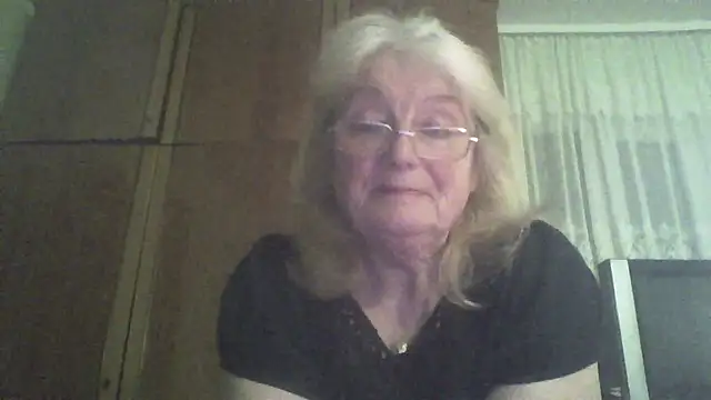 AmyLove353 online show from 04/02/26, 08:39