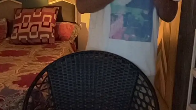 MakeMeAwareAah online show from 10/23/25, 04:06