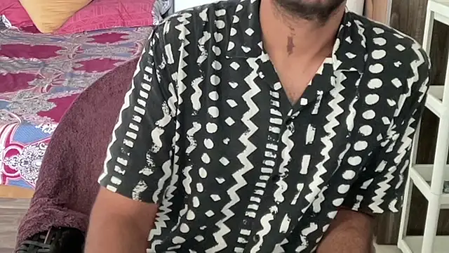 MakeMeAwareAah online show from 10/26/25, 04:40