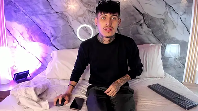 enzorodriguezz online show from 11/06/25, 01:01