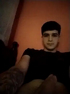 Danii2005 online show from 10/31/25, 06:20