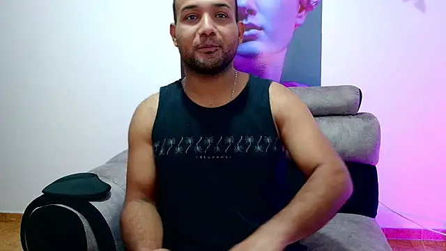 Snapshot of maximiliano_coot chatting on 10/27/25, 02:43 maximiliano coot online show from 10/27/25, 02:43