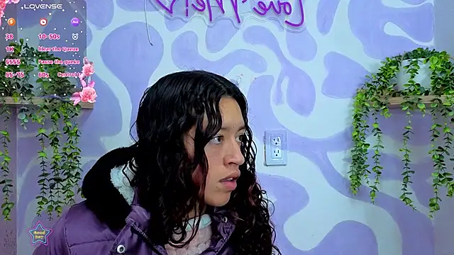mia scarlett7 online show from 07/10/26, 12:30