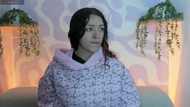 mia scarlett7 online show from 07/28/26, 12:34